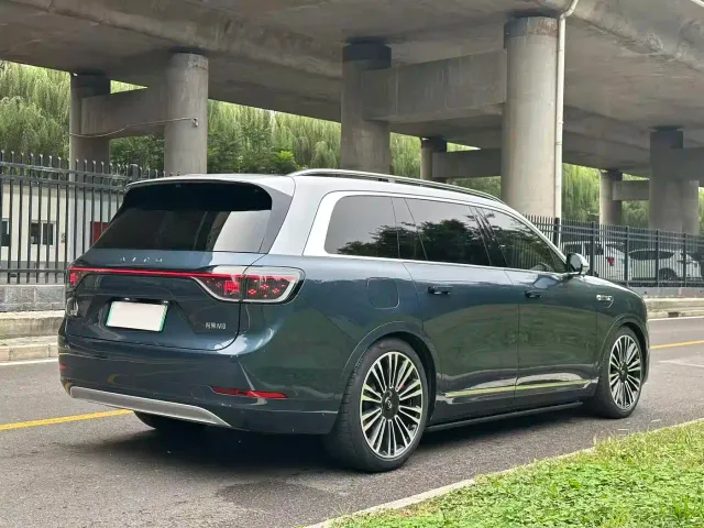 Aito M9 — Фото автомобиля 6