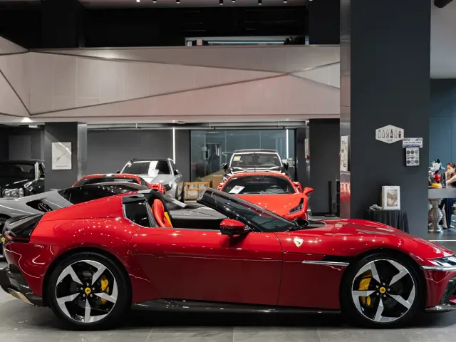 Ferrari 12Cilindri — Фото автомобиля 8