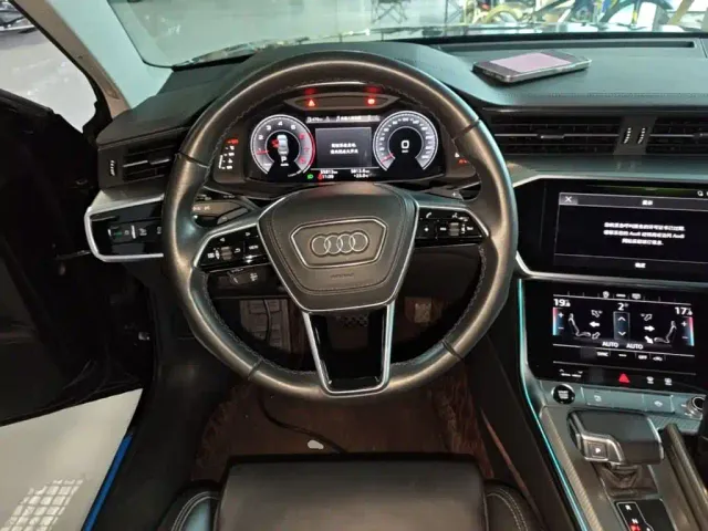 Audi A6L — Фото автомобиля 10