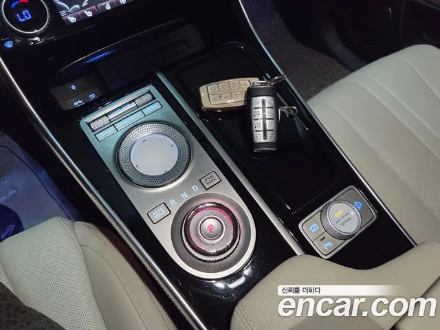 Genesis GV80 — Фото автомобиля 12
