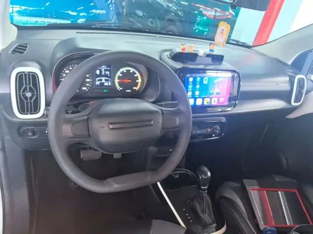 Roewe Clever — Фото автомобиля 9