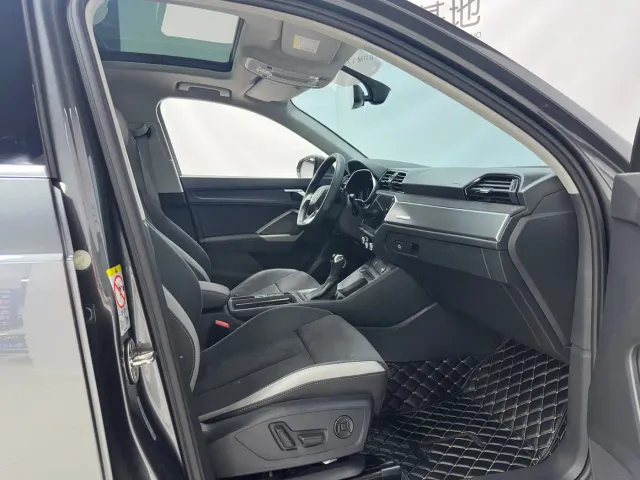 Audi Q3 — Фото автомобиля 11