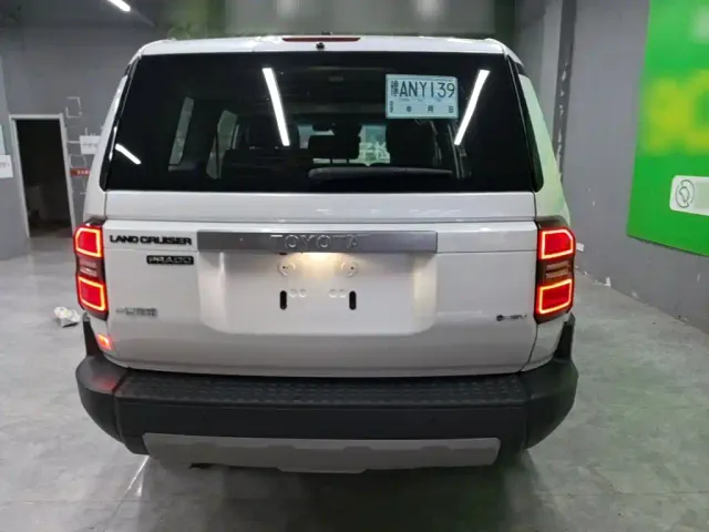 Toyota Prado — Фото автомобиля 5