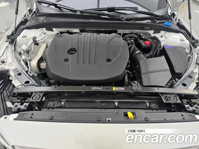 Вольво V60 — Фото автомобиля 6