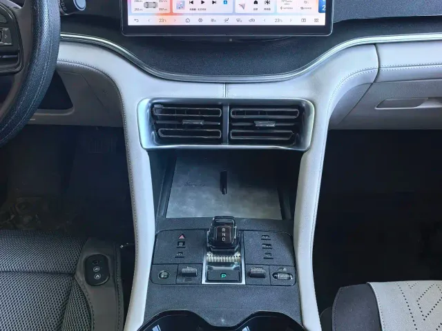 BYD Song PLUS — Фото автомобиля 8