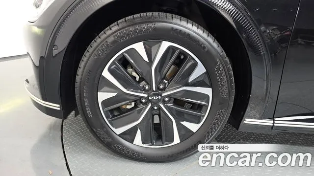 Kia EV6 — Фото автомобиля 5