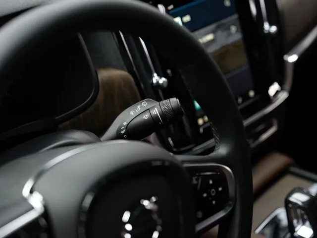 Volvo V90 — Фото автомобиля 12