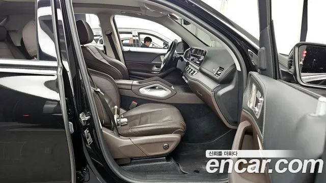 Mercedes-Benz GLE-Class — Фото автомобиля 11