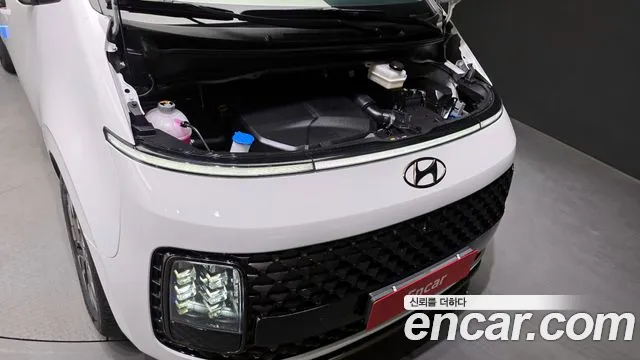Hyundai Staria Staria 4WD Lounge 7 мест — Фото автомобиля 6