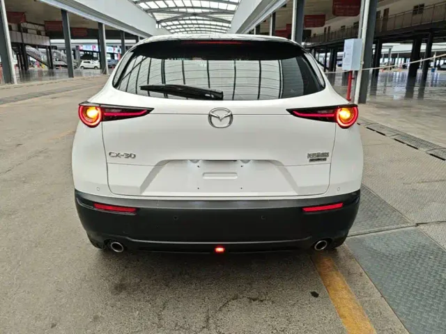 Mazda CX-30 — Фото автомобиля 5