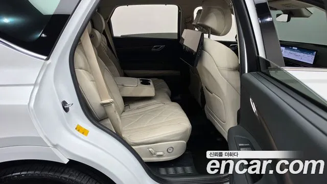 Genesis GV80 — Фото автомобиля 17