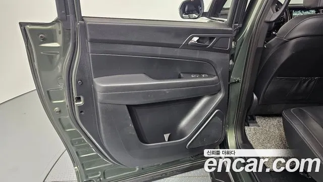 KG_Mobility_Ssangyong Rexton Новый Rexton Sport Khan Дизель 2.2 4WD — Фото автомобиля 21