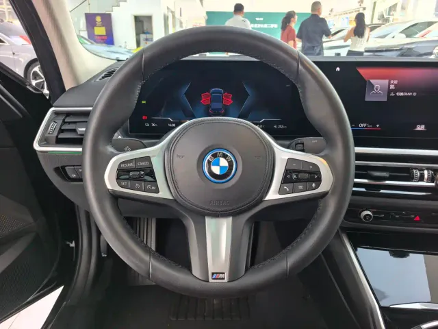 BMW i3 — Фото автомобиля 8