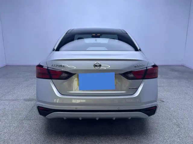 Nissan Teana — Фото автомобиля 8