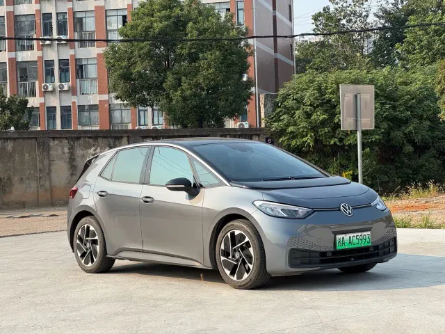 Volkswagen ID.3 — Фото автомобиля 3