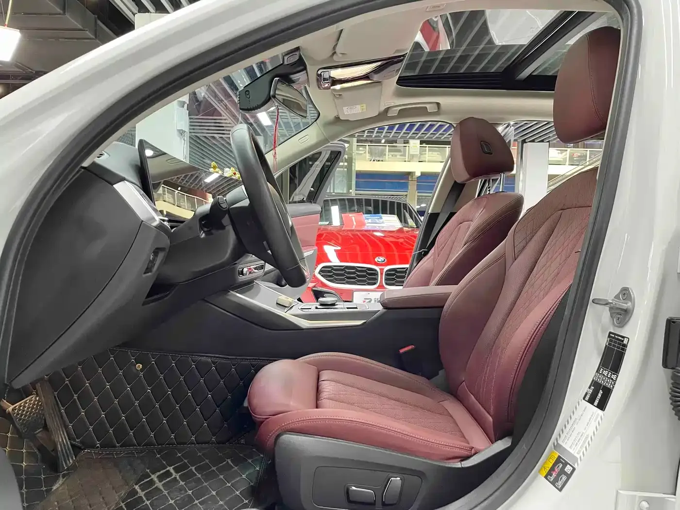 BMW BMW i3 2025 eDrive 35 L — Фото автомобиля 8