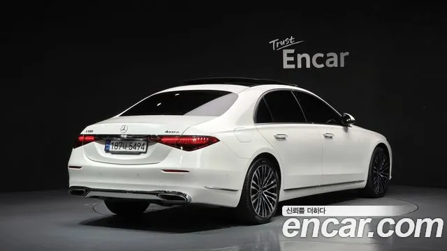 Mercedes-Benz S-Class — Фото автомобиля 2