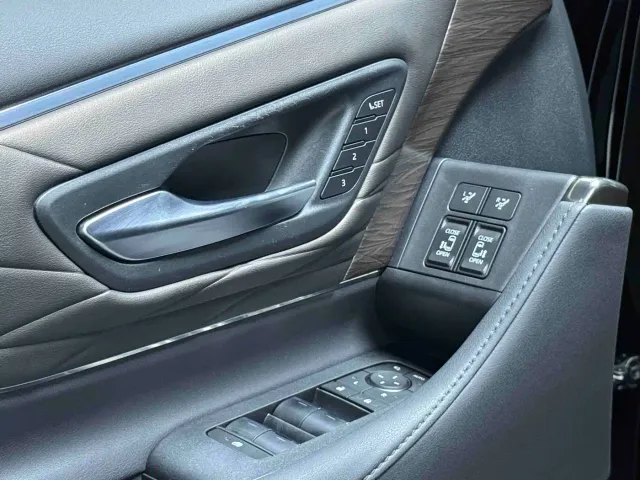 Toyota Vellfire — Фото автомобиля 5