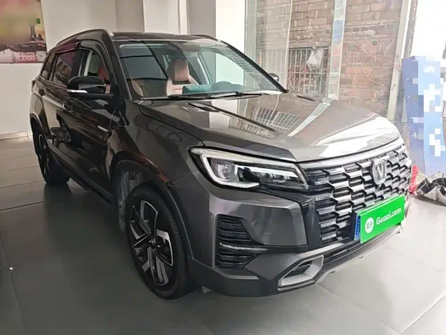 Changan CS75 — Фото автомобиля 3