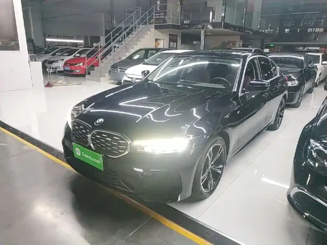 Фотография автомобиля — BMW 3 Series