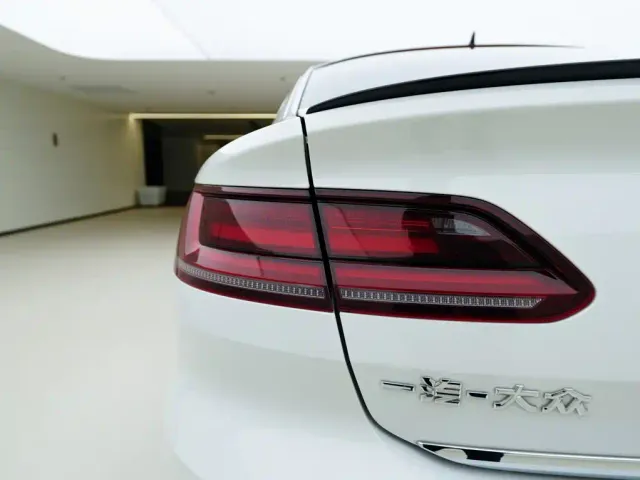 Volkswagen CC — Фото автомобиля 10