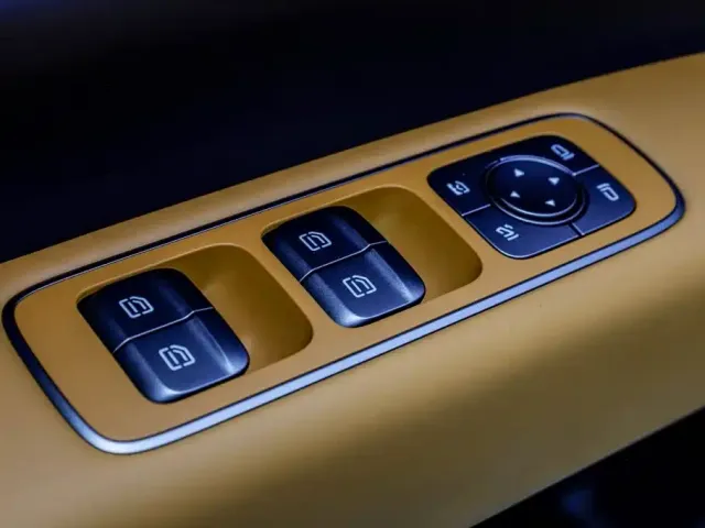 Li Auto Li Auto i6 2025 4WD Base Model — Фото автомобиля 18