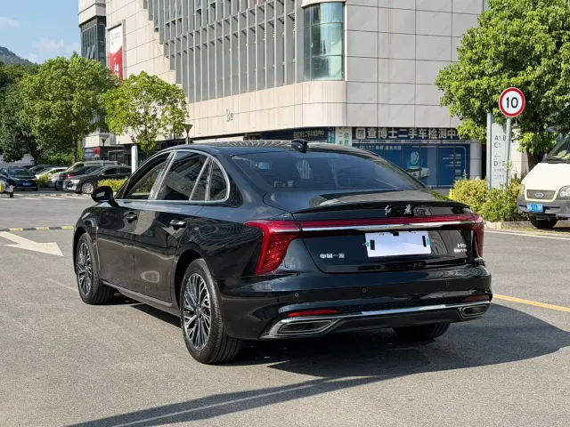 Hongqi H5 — Фото автомобиля 7