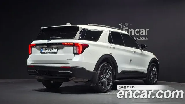Ford Explorer Explorer 6 поколение 2.3 ST-Line 4WD — Фото автомобиля 2