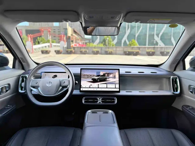 Leapmotor B10 — Фото автомобиля 5