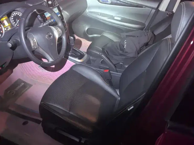 Nissan Tiida — Фото автомобиля 9