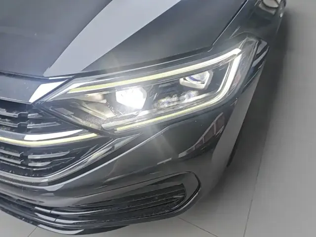 Volkswagen Sagitar — Фото автомобиля 23