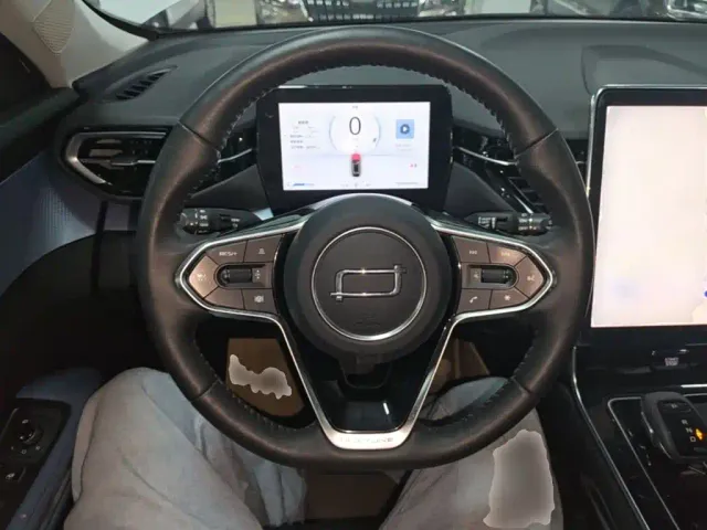 Bestune T90 — Фото автомобиля 6