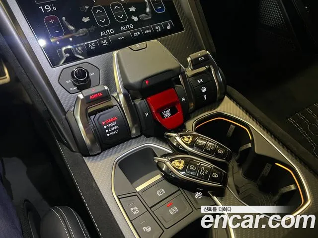 Lamborghini Urus — Фото автомобиля 18