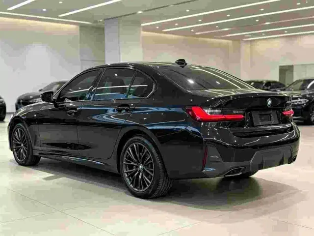 BMW 3 Series — Фото автомобиля 8