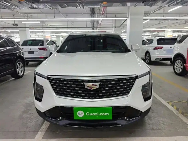 Cadillac XT4 — Фото автомобиля 2