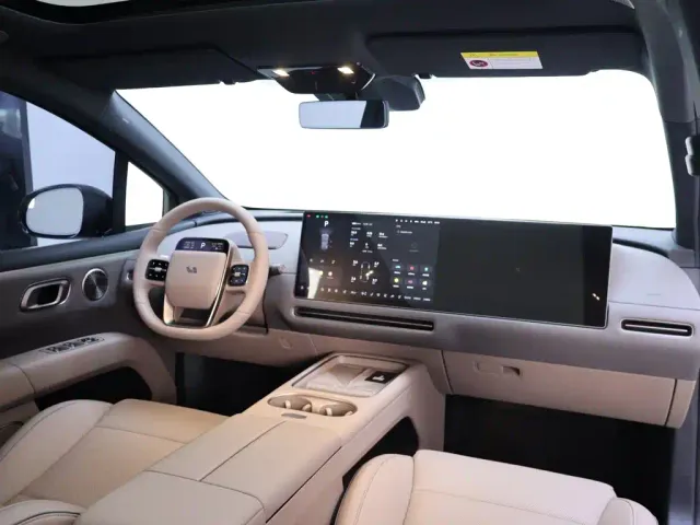 Li Auto i6 — Фото автомобиля 20