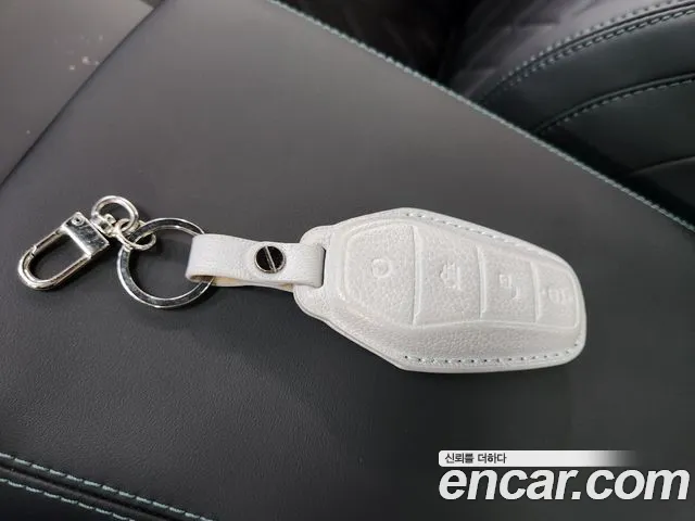 BYD Sealion 7 — Фото автомобиля 11