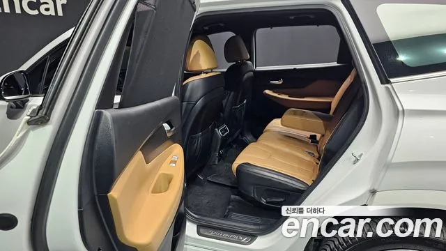 Hyundai Santafe Новый Santa Fe Бензин 2.5T 2WD — Фото автомобиля 28