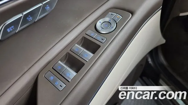 Genesis GV80 2.5T Бензин 2WD — Фото автомобиля 25