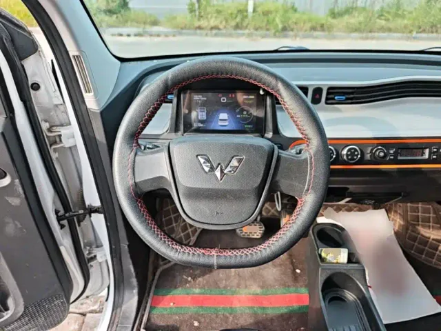 Wuling Hongguang Mini EV — Фото автомобиля 10