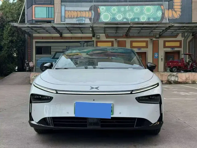 Xpeng P7+ — Фото автомобиля 2