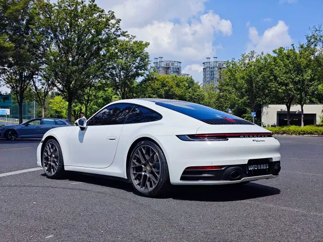 Porsche 911 — Фото автомобиля 6