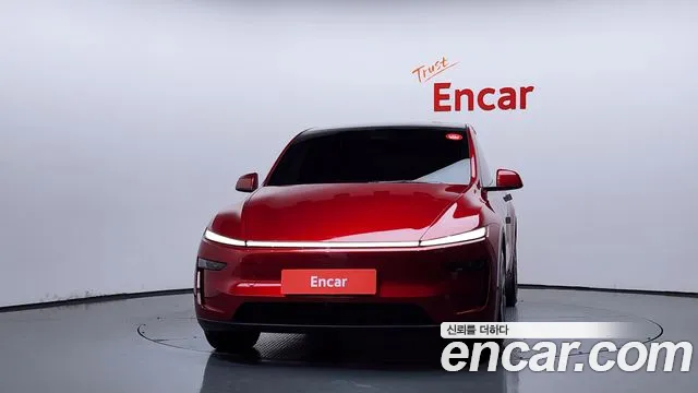 Tesla Model Y — Фото автомобиля 3