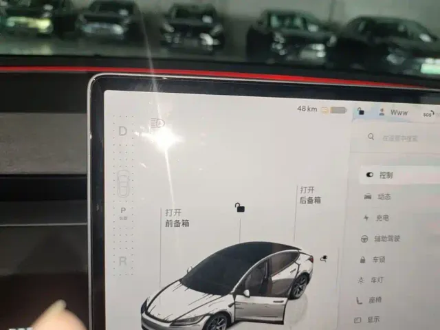 Tesla Model 3 — Фото автомобиля 13