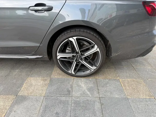 Audi A4L — Фото автомобиля 15