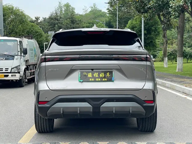 Geely Galaxy L7 — Фото автомобиля 6