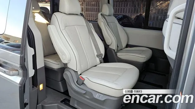 Hyundai Staria Staria 4WD Lounge 9 мест — Фото автомобиля 12