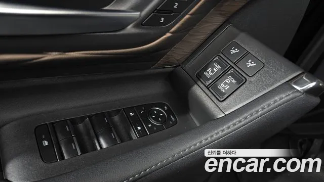 Toyota Alphard — Фото автомобиля 6