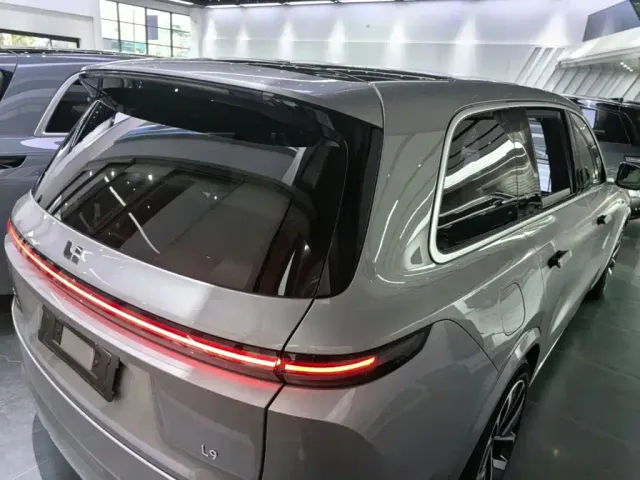 Li Auto L9 — Фото автомобиля 6