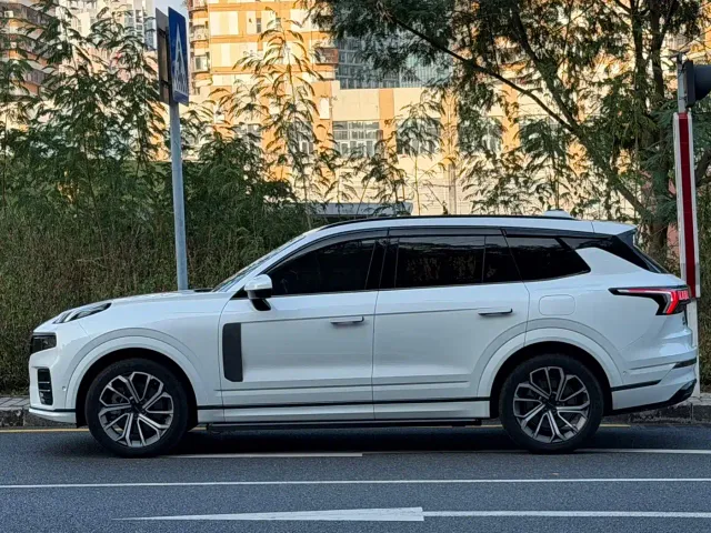 Lynk & Co 09 EM-P — Фото автомобиля 2